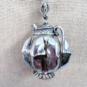 VTG Solid Sterling Silver 925 Tea Kettle Pendant Necklace Size 23.5" Length